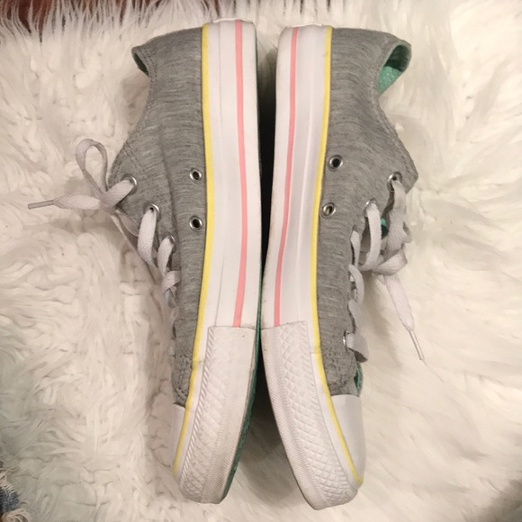 Unique gray Converse! - Picture 5 of 8